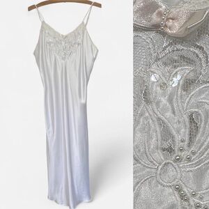 Vintage Pearl White Lace & Sequin Satin Nightgown / Long Slip - Size L